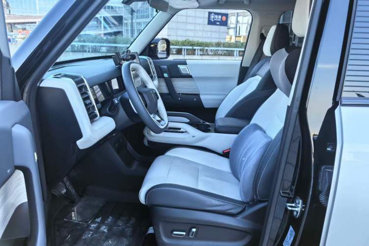 Used iCAR 03 2024 472km Four-Wheel Drive Long-Range Version Interior 1