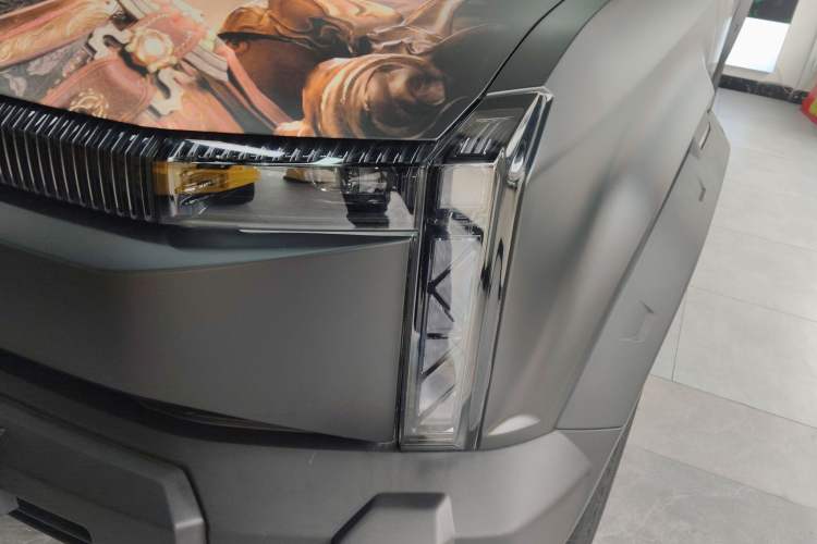 Used iCAR 03 2024 501km Four-wheel Drive Long-range Intelligent Driving Edition Left Front Headlight