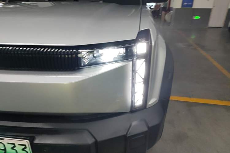 Used iCAR 03 2024 401km Two-Wheel Drive Standard Advanced Version Left Front Headlight
