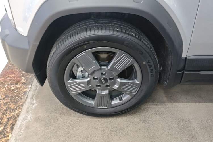 Used iCAR 03 2024 501km Two-Wheel Drive Long-Range Version Left Front Wheel Hub