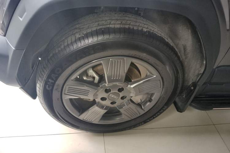 Used iCAR 03 2024 401km Two-Wheel Drive Standard Advanced Version Left Front Wheel Hub