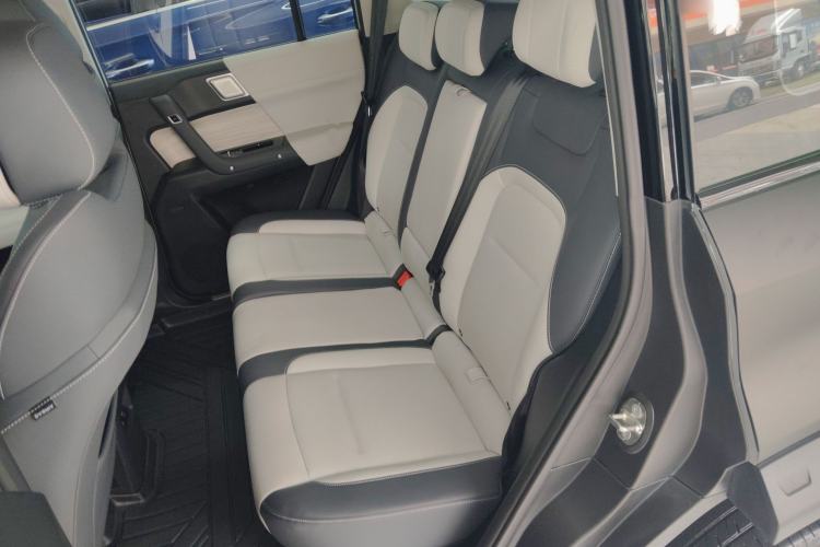 Used iCAR 03 2024 501km Four-wheel Drive Long-range Intelligent Driving Edition Left Rear Seat