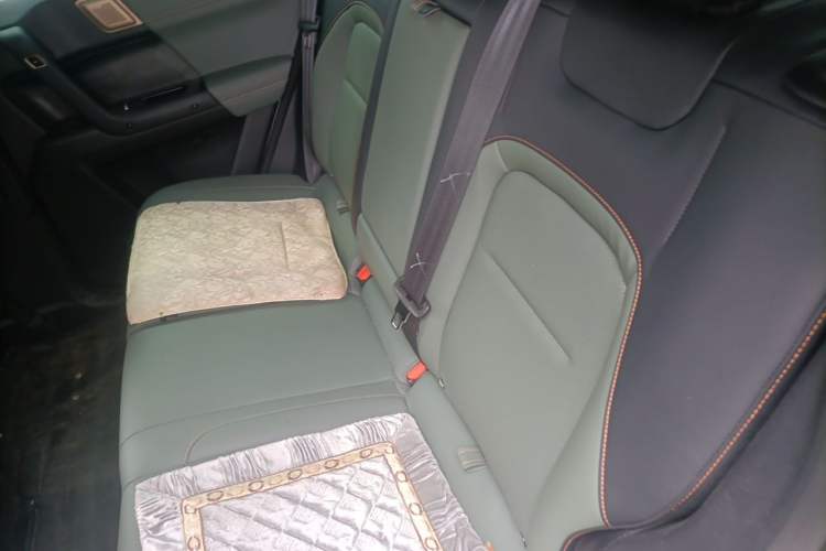 Used iCAR 03 2024 472km Four-Wheel Drive Long-Range Smart Enjoyment Version Left Rear Seat