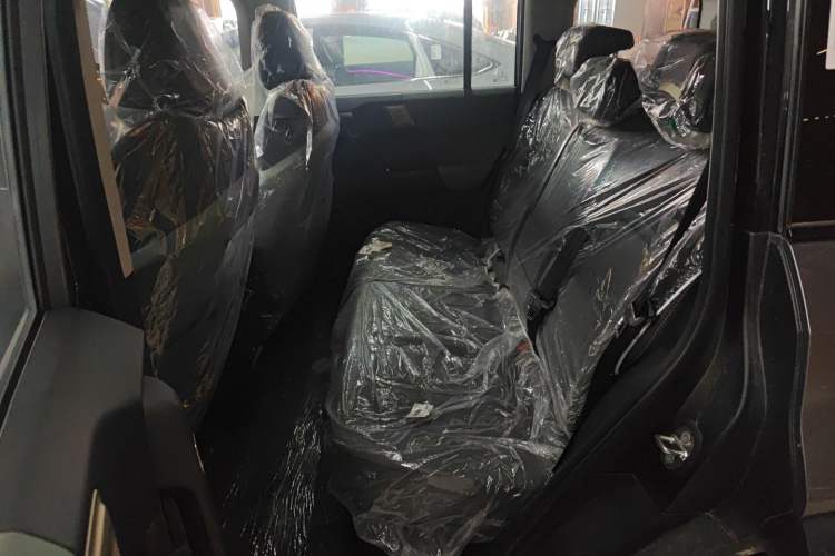 Used iCAR 03 2024 472km Four-Wheel Drive Long-Range Version Left Rear Seat