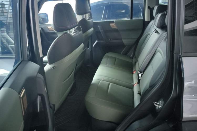 Used iCAR 03 2024 401km Two-Wheel Drive Standard Advanced Version Left Rear Seat
