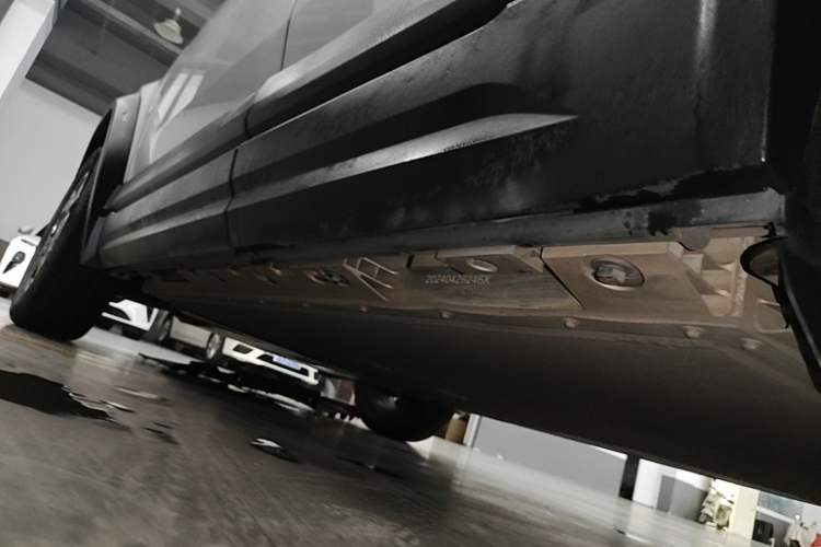 Used iCAR 03 2024 401km Two-Wheel Drive Standard Advanced Version Left Side Sill