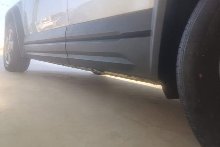 Used iCAR 03 2024 501km Two-Wheel Drive Long-Range Version Left Side Sill