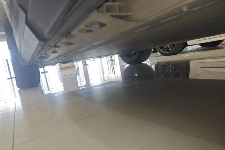 Used iCAR 03 2024 501km Four-wheel Drive Long-Range Advanced Version Left Side Sill