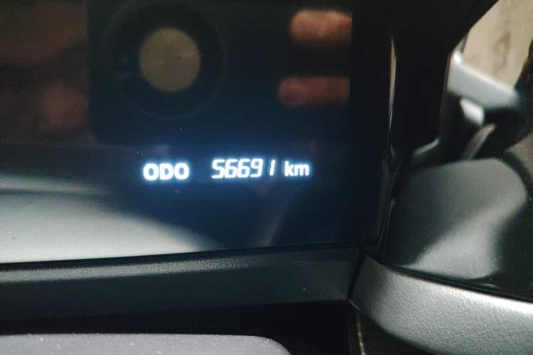 Used iCAR 03 2024 501km Two-Wheel Drive Long-Range Version Odometer Close Up