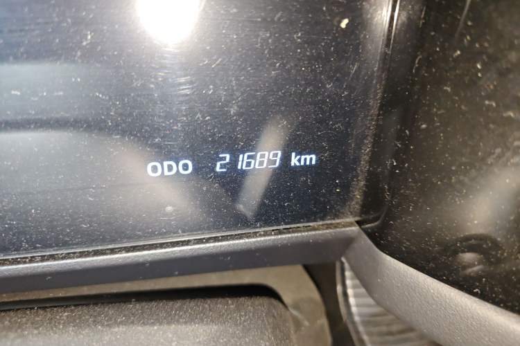 Used iCAR 03 2024 501km Two-Wheel Drive Long-Range Version Odometer Close Up