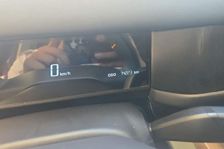 Used iCAR 03 2024 401km Range Two-Wheel Drive Standard Yuechao Version Odometer Close Up