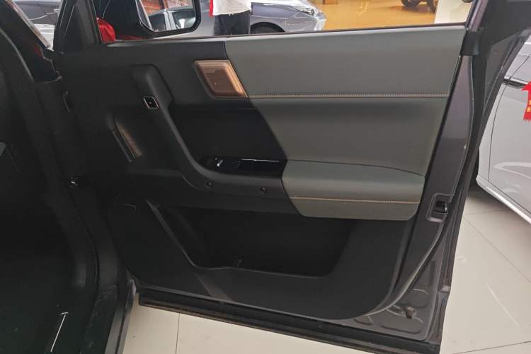 Used iCAR 03 2024 472km Four-Wheel Drive Long-Range Version Right Front Door Interior