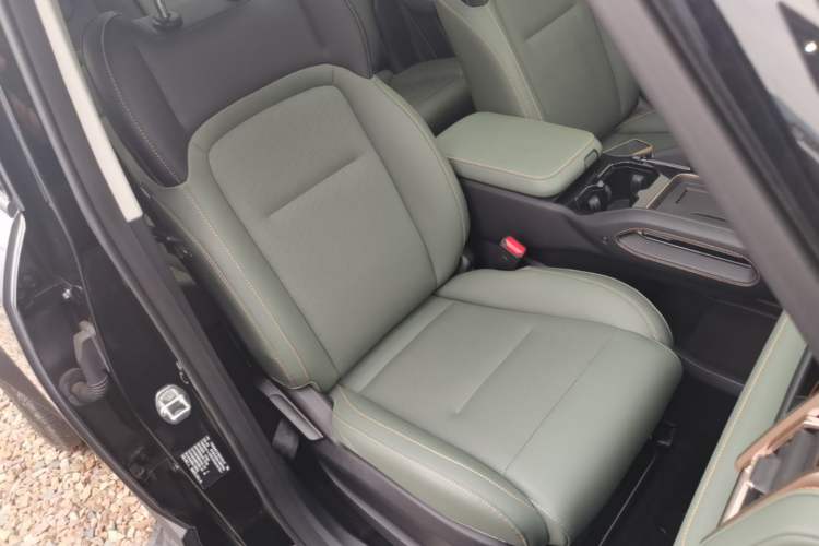 Used iCAR 03 2024 501km Two-Wheel Drive Long-Range Version Right Front Seat