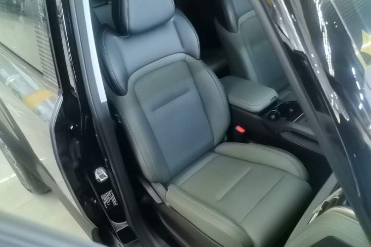 Used iCAR 03 2024 501km Two-Wheel Drive Long-Range Version Right Front Seat
