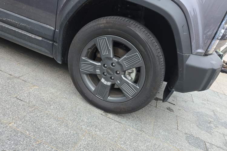 Used iCAR 03 2024 401km Two-Wheel Drive Standard Advanced Version Right Front Wheel Hub