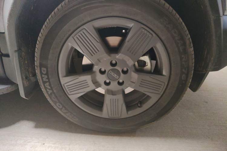 Used iCAR 03 2024 501km Two-Wheel Drive Long-Range Version Right Front Wheel Hub