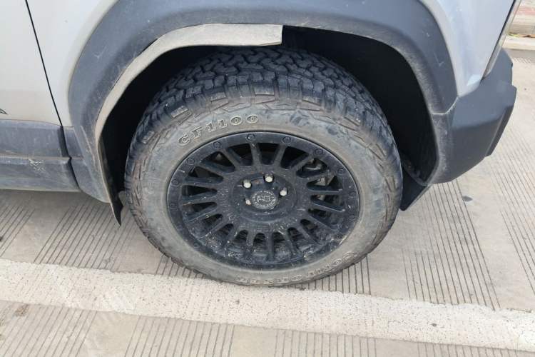 Used iCAR 03 2024 501km Four-wheel Drive Long-Range Advanced Version Right Front Wheel Hub