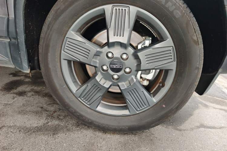 Used iCAR 03 2024 401km Two-Wheel Drive Standard Advanced Version Right Front Wheel Hub