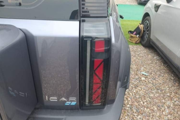 Used iCAR 03 2024 501km Two-Wheel Drive Long-Range Version Right Rear Taillight