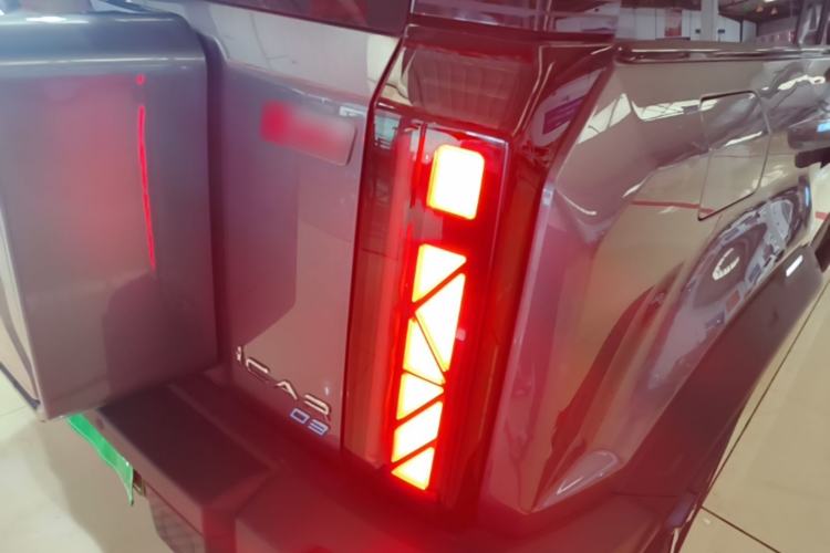 Used iCAR 03 2024 501km Range Two-Wheel Drive Long-Range Smart Trend Edition Right Rear Taillight