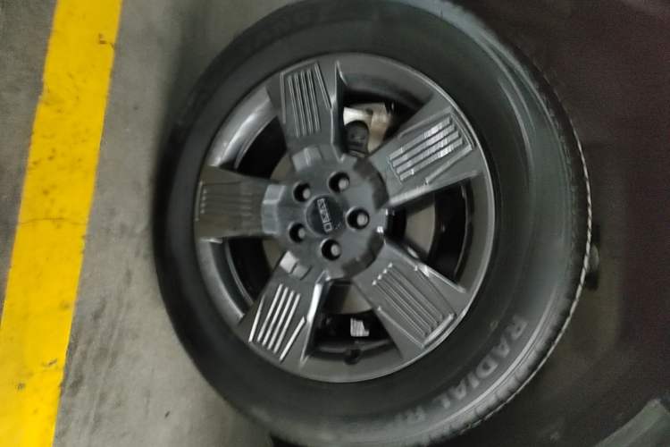 Used iCAR 03 2024 401km Two-Wheel Drive Standard Advanced Version Right Rear Wheel Hub