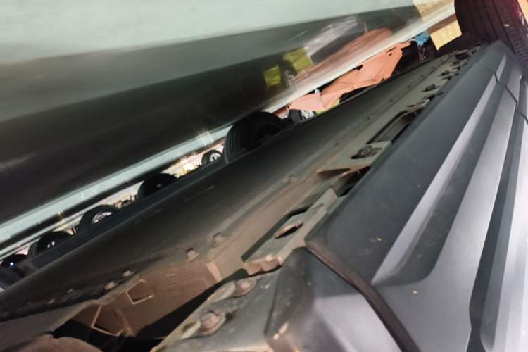 Used iCAR 03 2024 472km Four-Wheel Drive Long-Range Version Right Side Sill