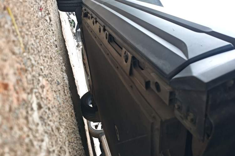 Used iCAR 03 2024 501km Two-Wheel Drive Long-Range Version Right Side Sill