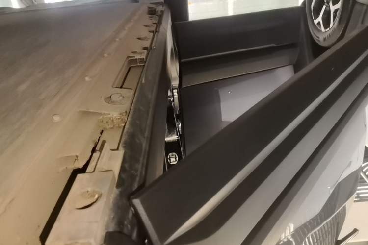 Used iCAR 03 2024 501km Two-Wheel Drive Long-Range Version Right Side Sill