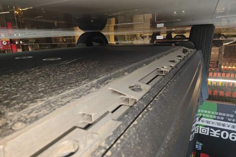 Used iCAR 03 2024 472km Four-Wheel Drive Long-Range Version Right Side Sill
