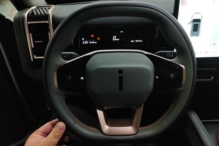 Used iCAR 03 2024 401km Two-Wheel Drive Standard Advanced Version Steering Wheel