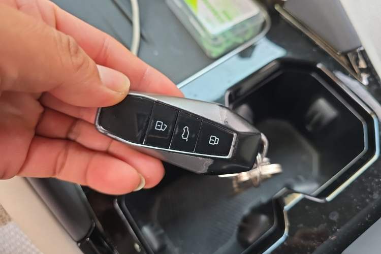 Used iCAR 03 2024 401km Two-Wheel Drive Standard Advanced Version Vehicle Key