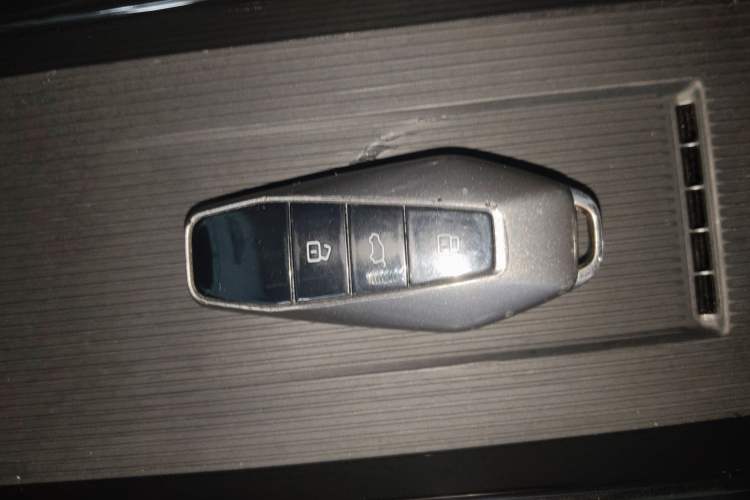 Used iCAR 03 2024 501km Four-wheel Drive Long-range Intelligent Driving Edition Vehicle Key