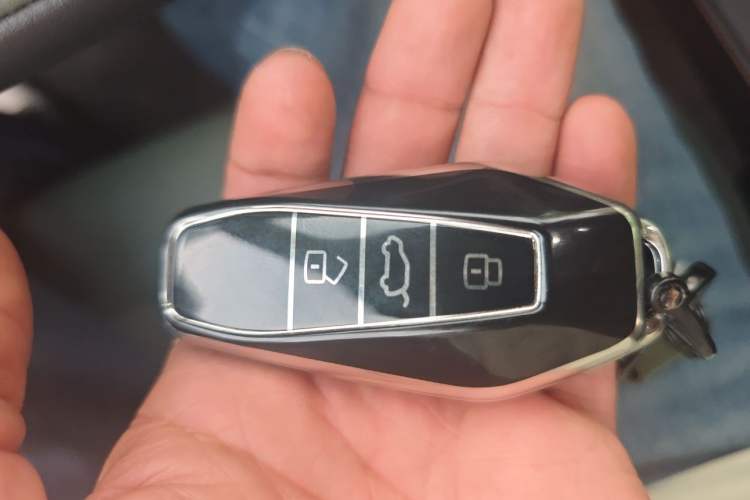 Used iCAR 03 2024 501km Two-Wheel Drive Long-Range Version Vehicle Key