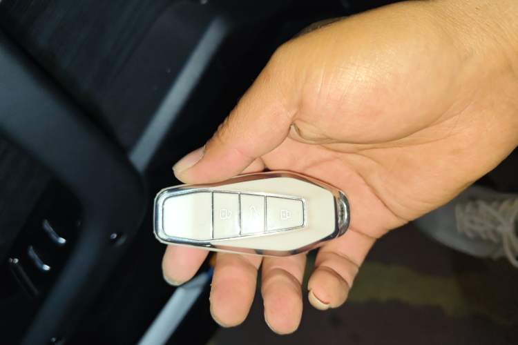 Used iCAR 03 2024 501km Two-Wheel Drive Long-Range Version Vehicle Key