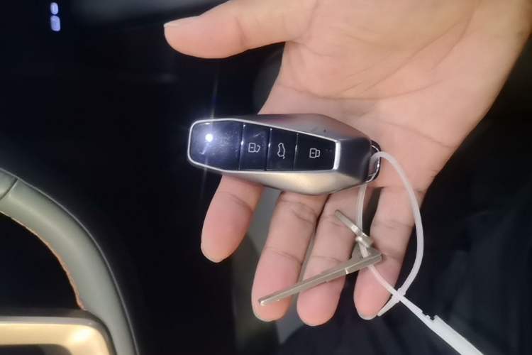 Used iCAR 03 2024 501km Two-Wheel Drive Long-Range Version Vehicle Key
