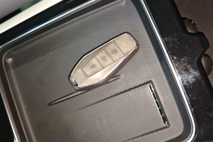 Used iCAR 03 2024 501km Two-Wheel Drive Long-Range Version Vehicle Key