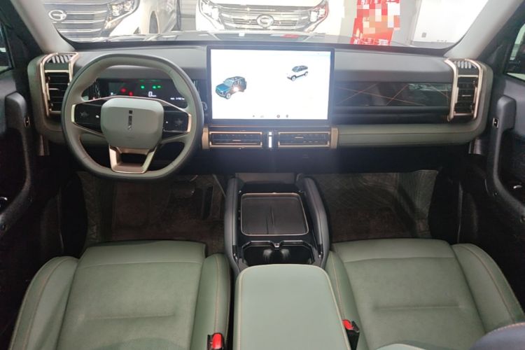 Used iCAR 03 2024 401km Range Two-Wheel Drive Standard Yuechao Version Center Console