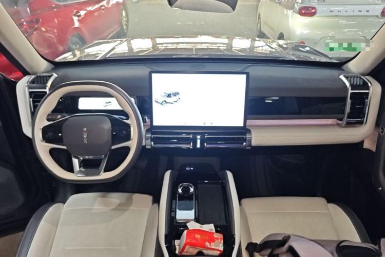 Used iCAR 03 2024 472km Four-Wheel Drive Long-Range Intelligent Advanced Version Center Console