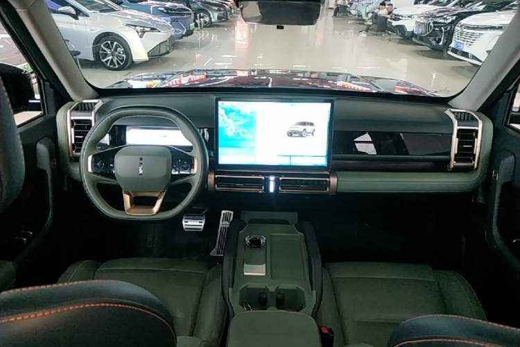 Used iCAR 03 2024 501km Four-wheel Drive Long-Range Advanced Version Center Console
