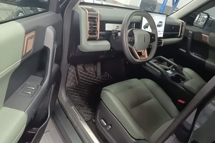 Used iCAR 03 2024 472km Four-Wheel Drive Long-Range Version Driver Seat