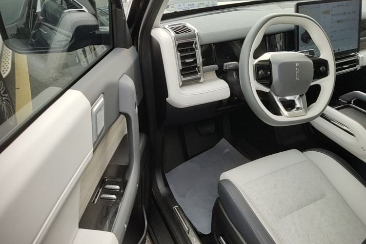 Used iCAR 03 2024 401km Two-Wheel Drive Standard Edition Driver Seat