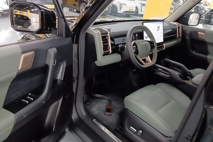 Used iCAR 03 2024 472km Four-Wheel Drive Long-Range Version Driver Seat
