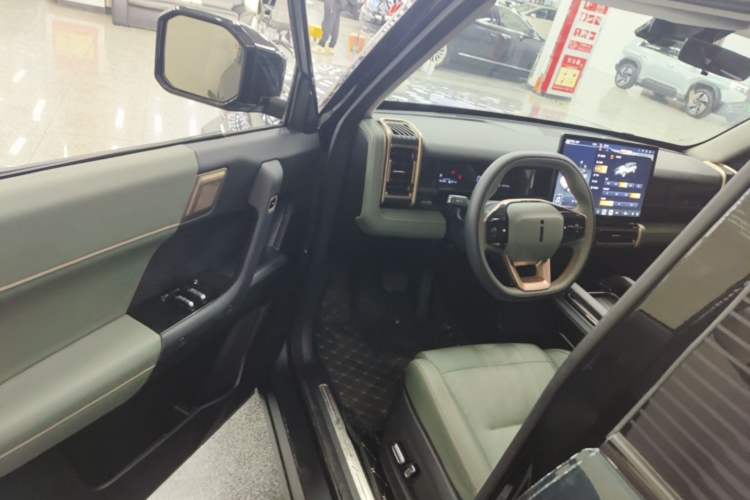 Used iCAR 03 2024 501km Two-Wheel Drive Long-Range Version Driver Seat