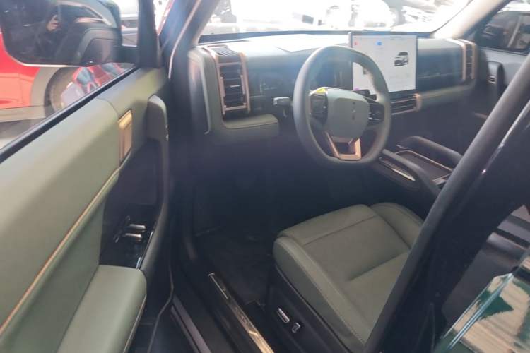 Used iCAR 03 2024 501km Two-Wheel Drive Long-Range Version Driver Seat