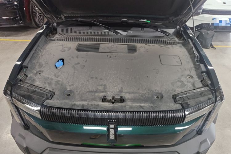 Used iCAR 03 2024 401km Range Two-Wheel Drive Standard Yuechao Version Engine Bay