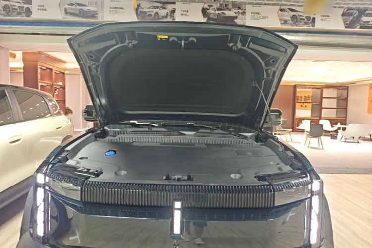 Used iCAR 03 2024 401km Two-Wheel Drive Standard Advanced Version Engine Bay
