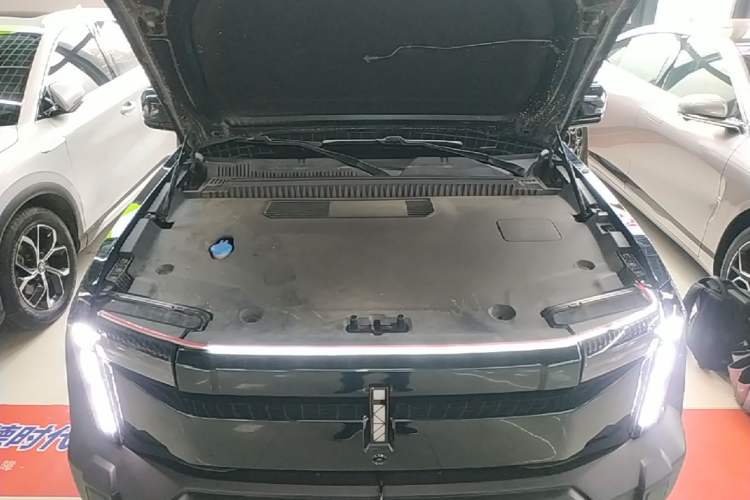 Used iCAR 03 2024 501km Four-wheel Drive Long-Range Advanced Version Engine Bay