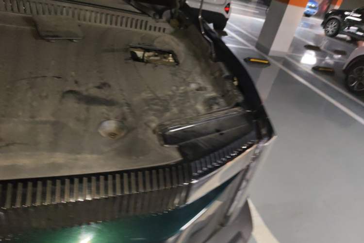 Used iCAR 03 2024 501km Two-Wheel Drive Long-Range Version Engine Bay Left