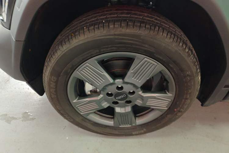 Used iCAR 03 2024 401km Two-Wheel Drive Standard Advanced Version Exterior 4