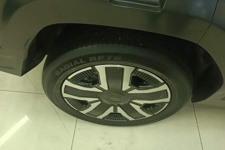 Used iCAR 03 2024 501km Four-wheel Drive Long-Range Advanced Version Exterior 5